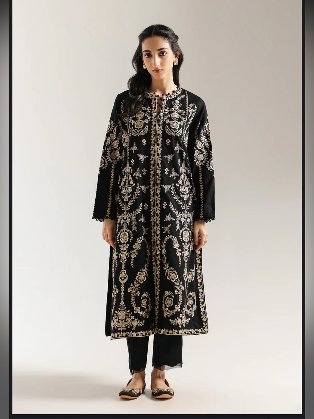 Black Embroidered Long Kurta - Elegant Floral Motif